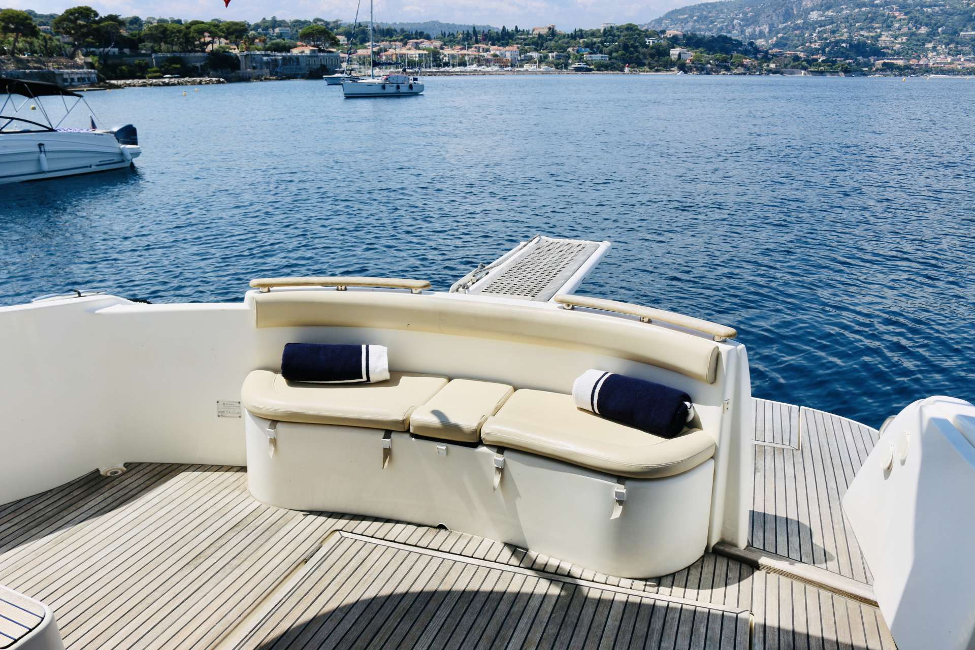 Motor Yacht Ooh La La | Prestige 42 | Day Charter French Riviera