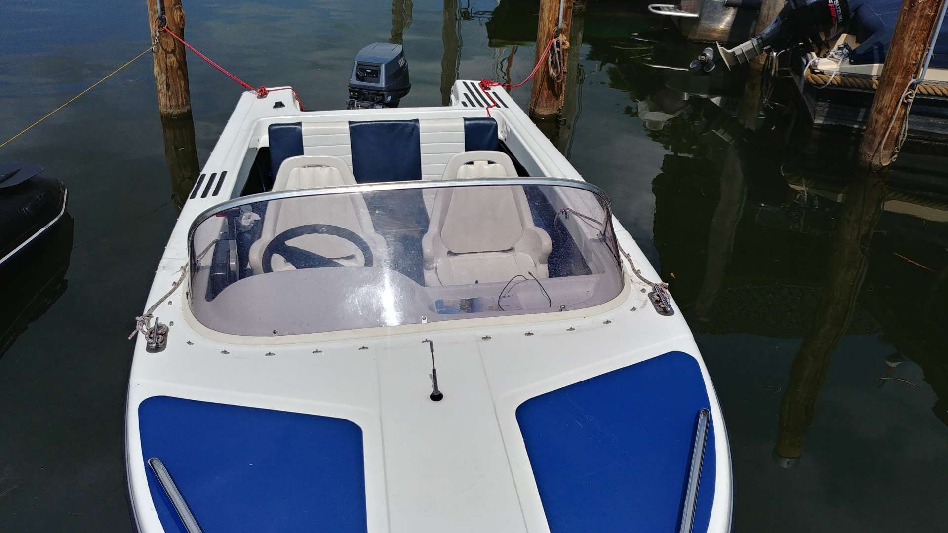Open motorbootje