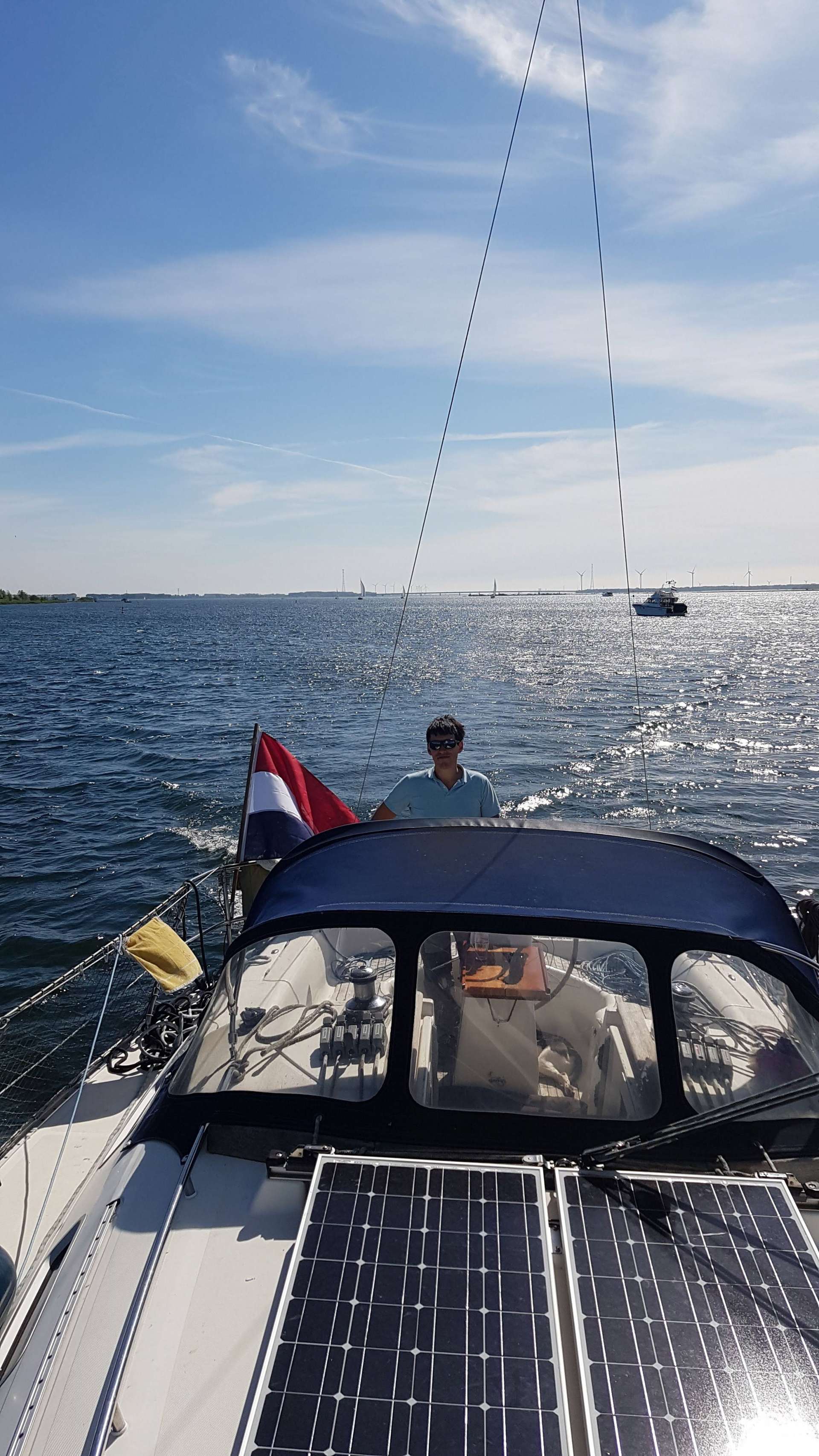 Ruim elektrisch familiejacht aan het Ketelmeer en IJsselmeer