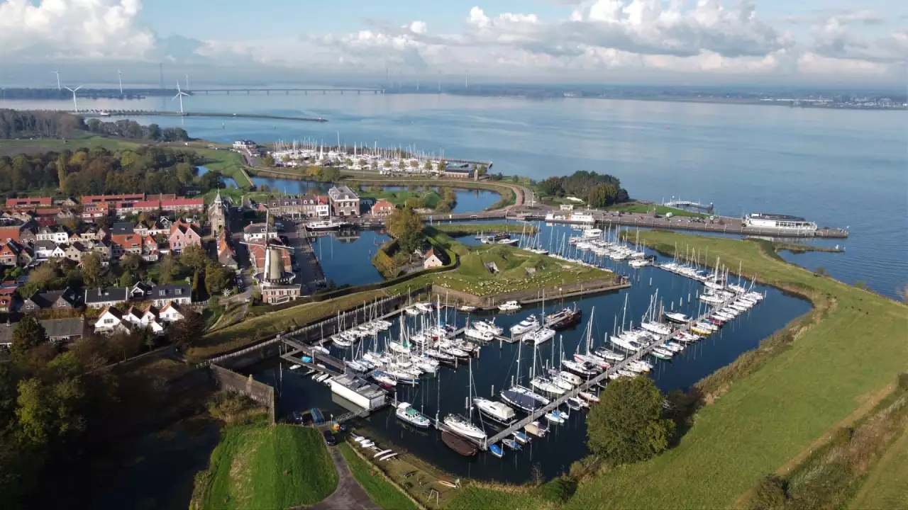 Boat rental in North Brabant